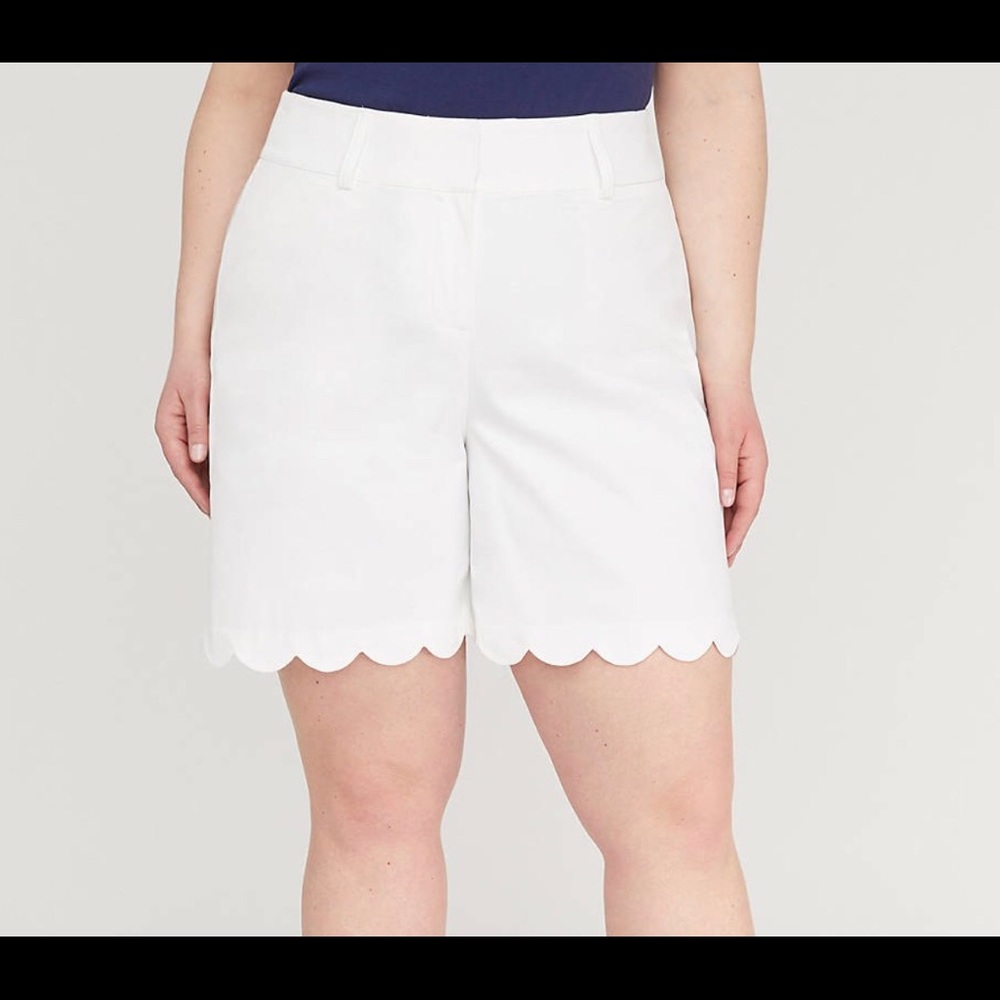 Allie Modern Stretch Short - Scallop Hem